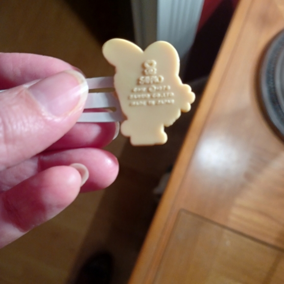 Vintage 1978 Sanrio Hello Kitty Hair Clip - Picture 3 of 3